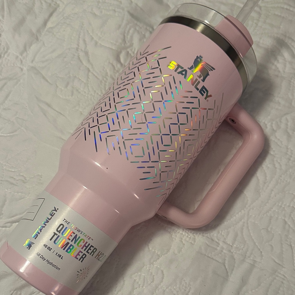 Stanley Pink Holographic Tumbler Icicle Gloss Winter Wonderland 40 oz New